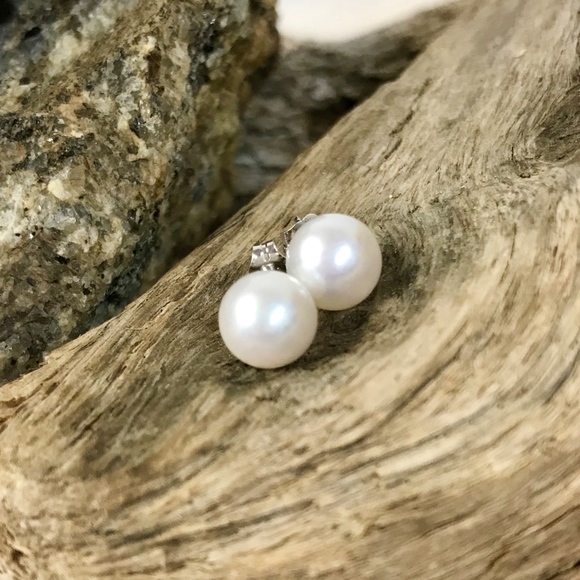 8.4mm Round White Pearl Earrings in 14K White Gold - Picture 5 of 6